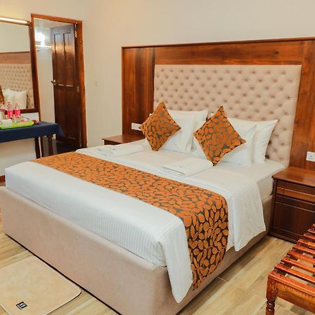 Hotel Silver Falls - 努沃勒埃利耶 外观 照片