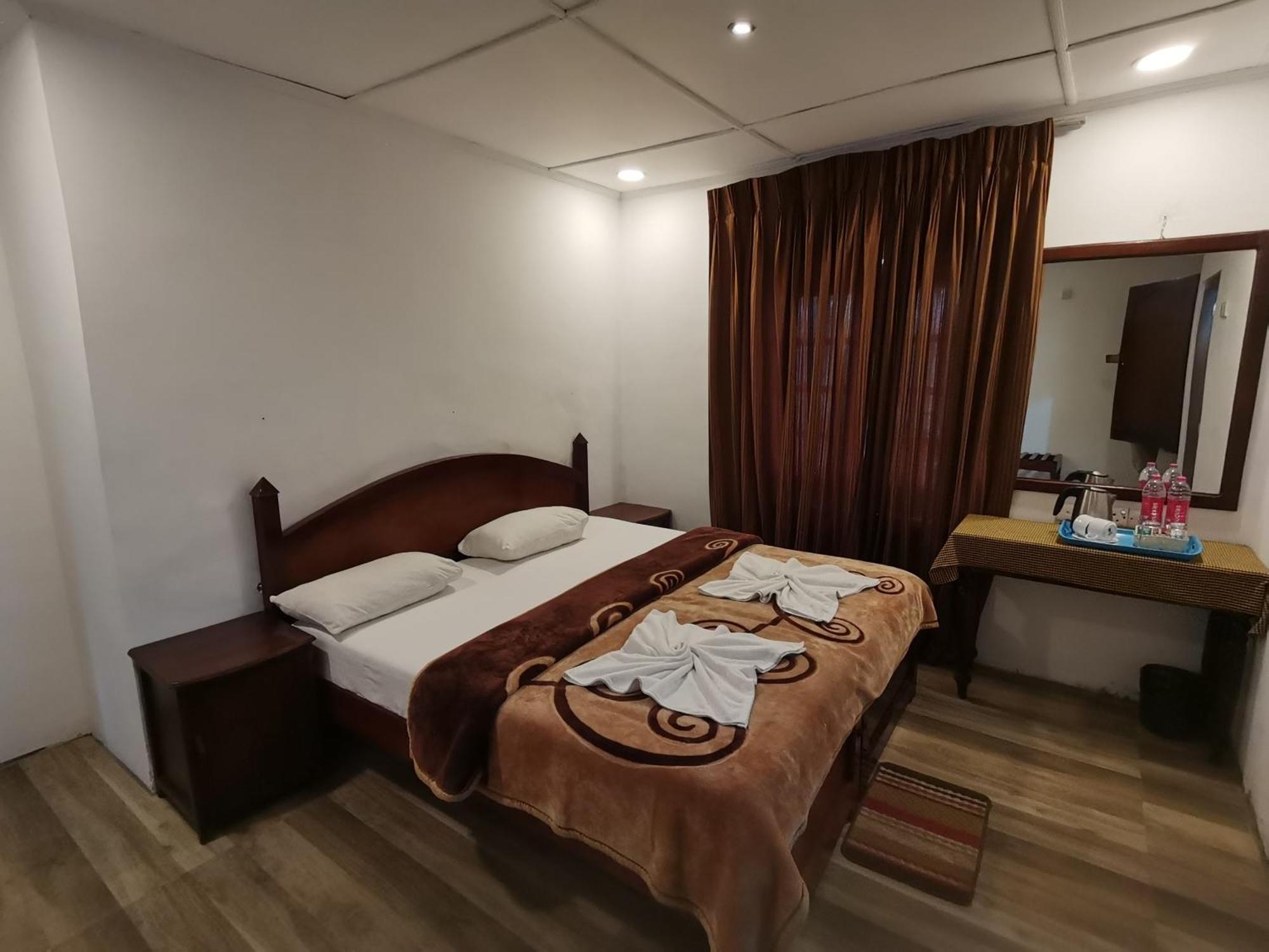 Hotel Silver Falls - 努沃勒埃利耶 外观 照片